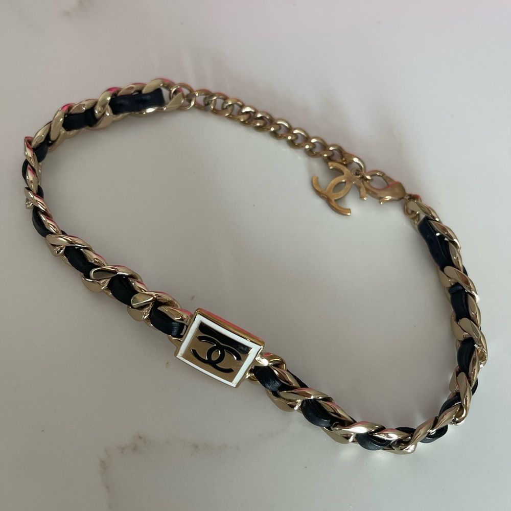 Chanel choker necklace.